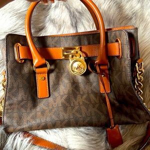 Very cute medium size bag